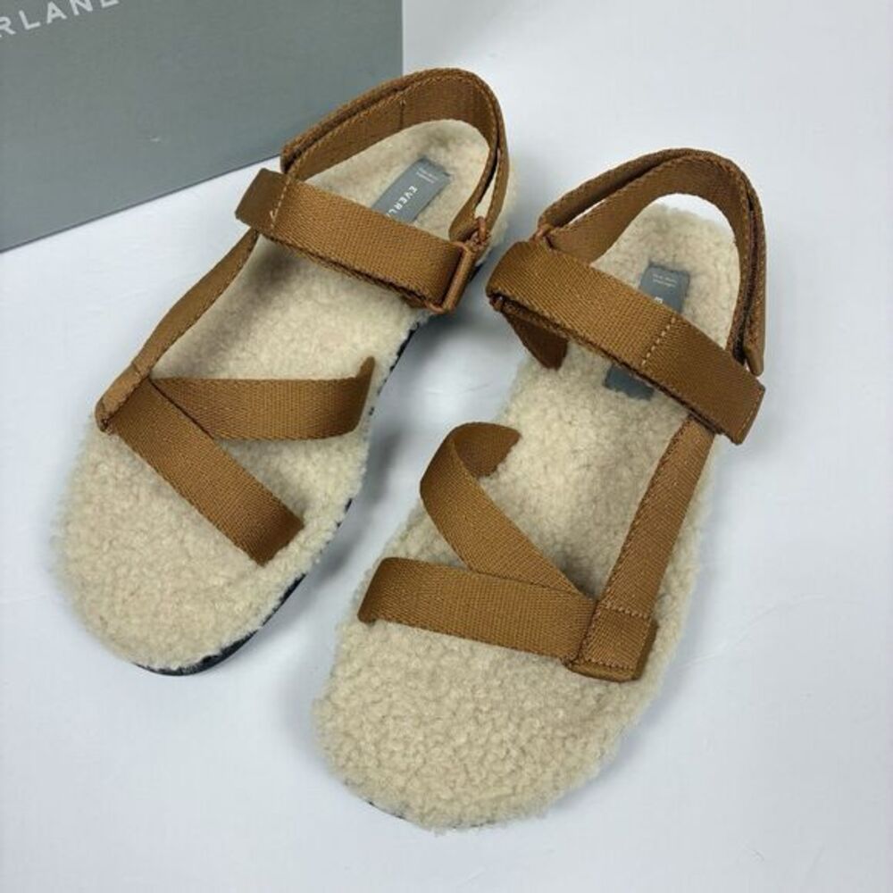 Everlane Teddy Sandals Sz 8 Renew Sporty Lounge Shoes Tan Sherpa NEW - Picture 1 of 9